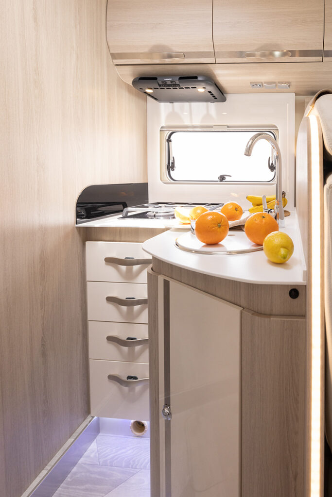 1-2022-06-17-Ilusion-4206-683x1024