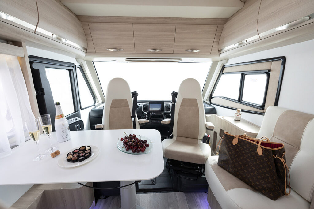 2-2022-06-17-Ilusion-4091-Edit-1024x683