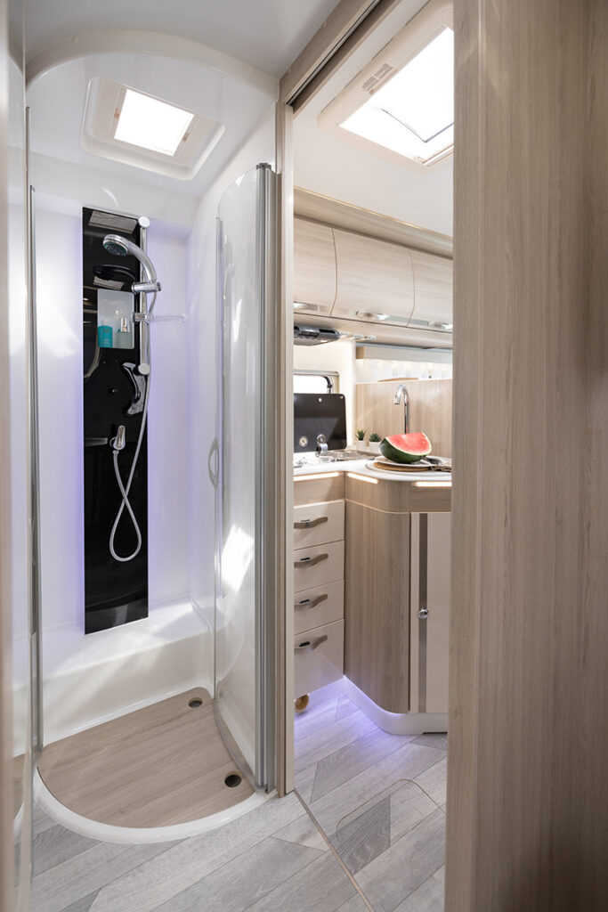 3-2022-06-17-Ilusion-4121-Edit-683x1024